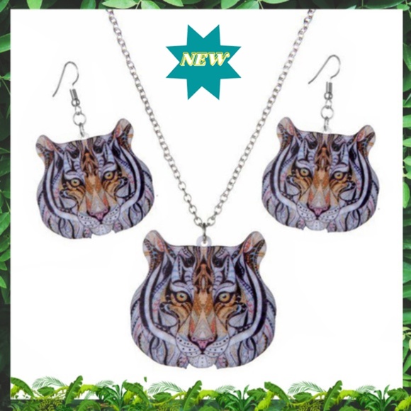 Tiger Necklace and Earrings Set - Brand New With Tags - Fashion Jewelry - Picture 1 of 6